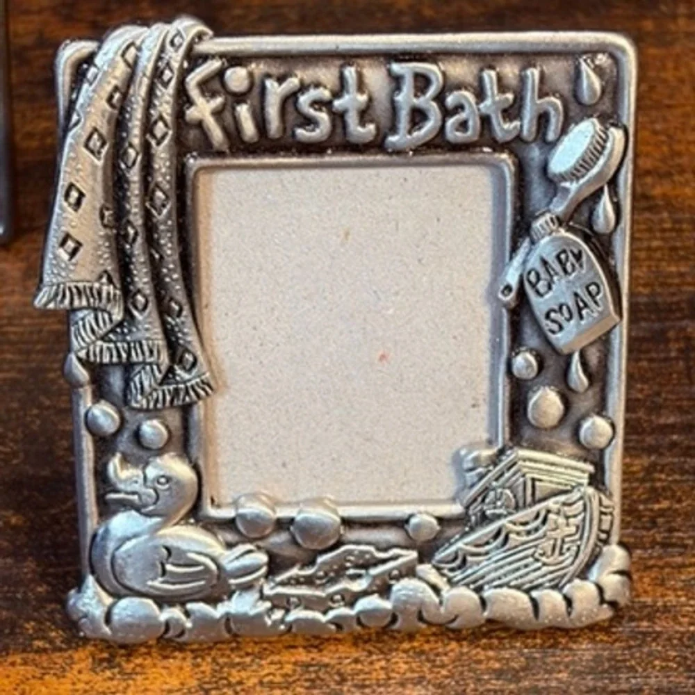 VTG Miniature Baby Milestone Pewter Frames Set of 4 Style Easel Nursery Gift‎ 3D
